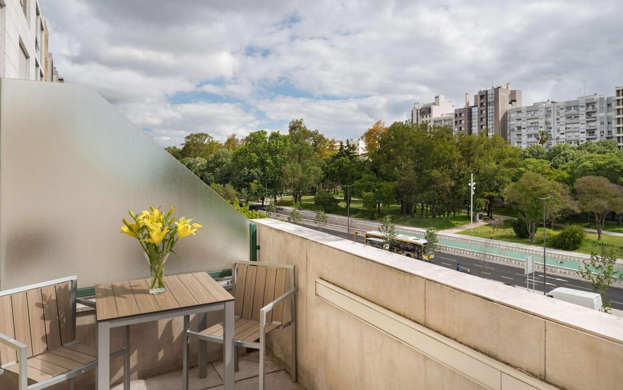 Nh Lisboa Campo Grande Hotell Eksteriør bilde