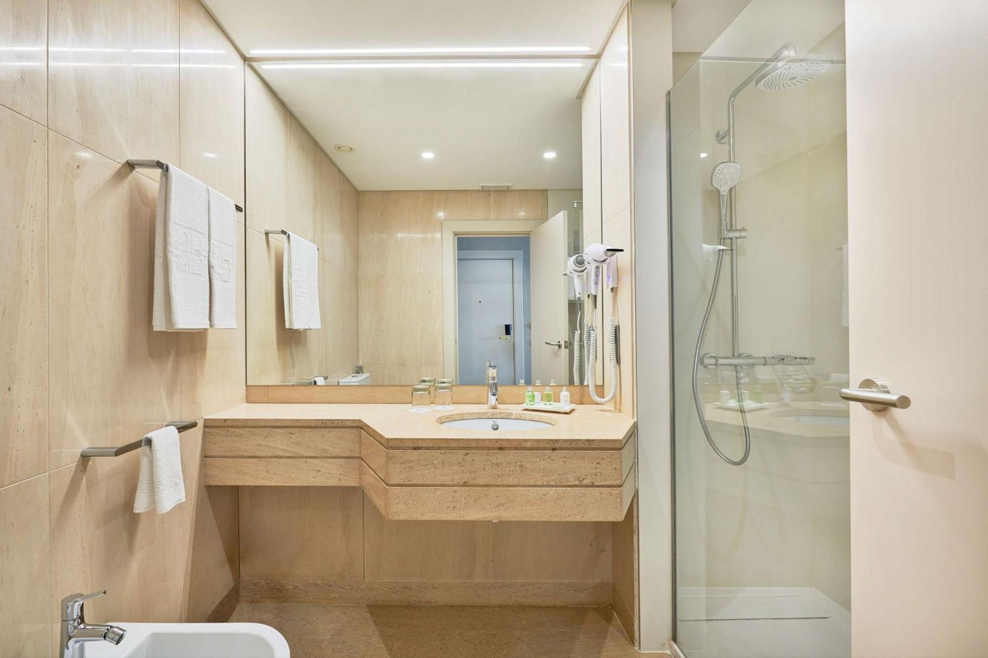 Nh Lisboa Campo Grande Hotell Eksteriør bilde
