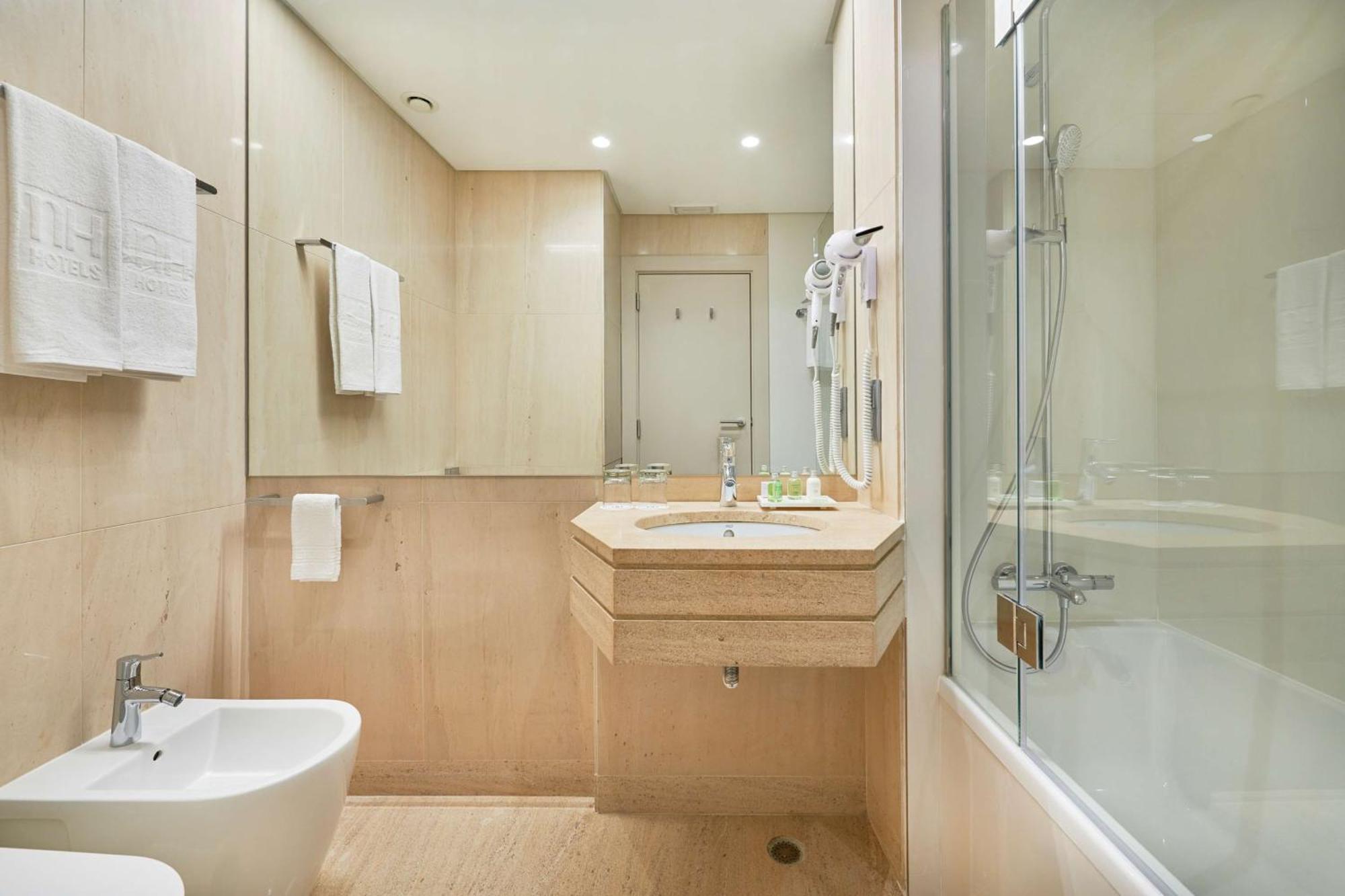 Nh Lisboa Campo Grande Hotell Eksteriør bilde